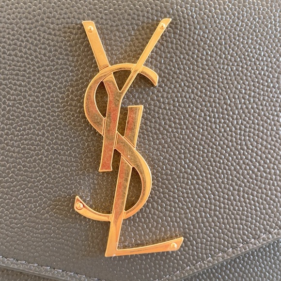 Saint Laurent Uptown Chain Wallet in Grain De Poudre Embossed Leather - Picture 3 of 16